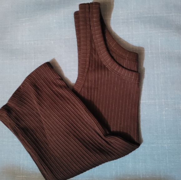 🥂🌟XS black ribbed racerback tank top - Picture 3 of 7